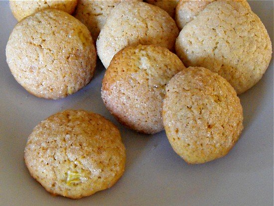 The ginger cookie recipe baked with fresh ginger root promotes the fresh and spicy taste of ginger.
