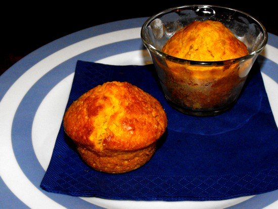 These pumpkin muffins have an underlying ginger taste, thanks to the fresh ginger root. If you like ginger in combination with coconut, the recipe is for you.