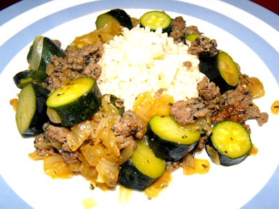 beef mince with basil, soy sauce and zucchini